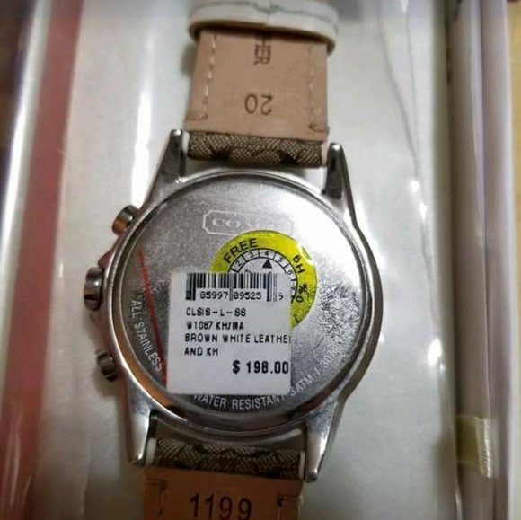 Coach Watch - Picture 3 of 3